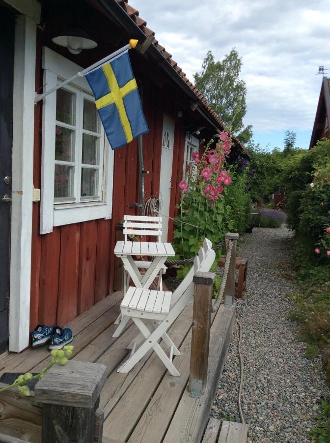 Tystberga Logi Bed & Breakfast Exterior photo