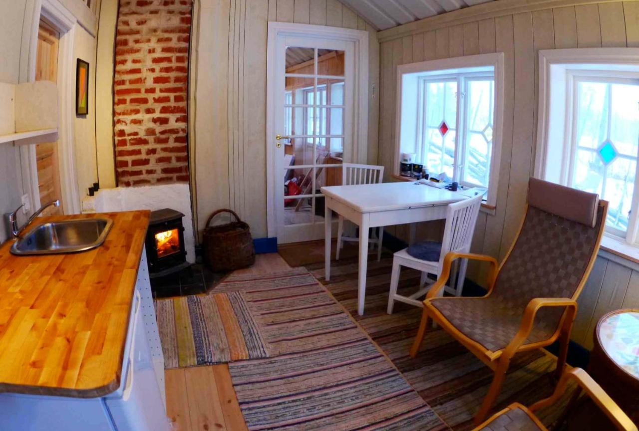 Tystberga Logi Bed & Breakfast Exterior photo