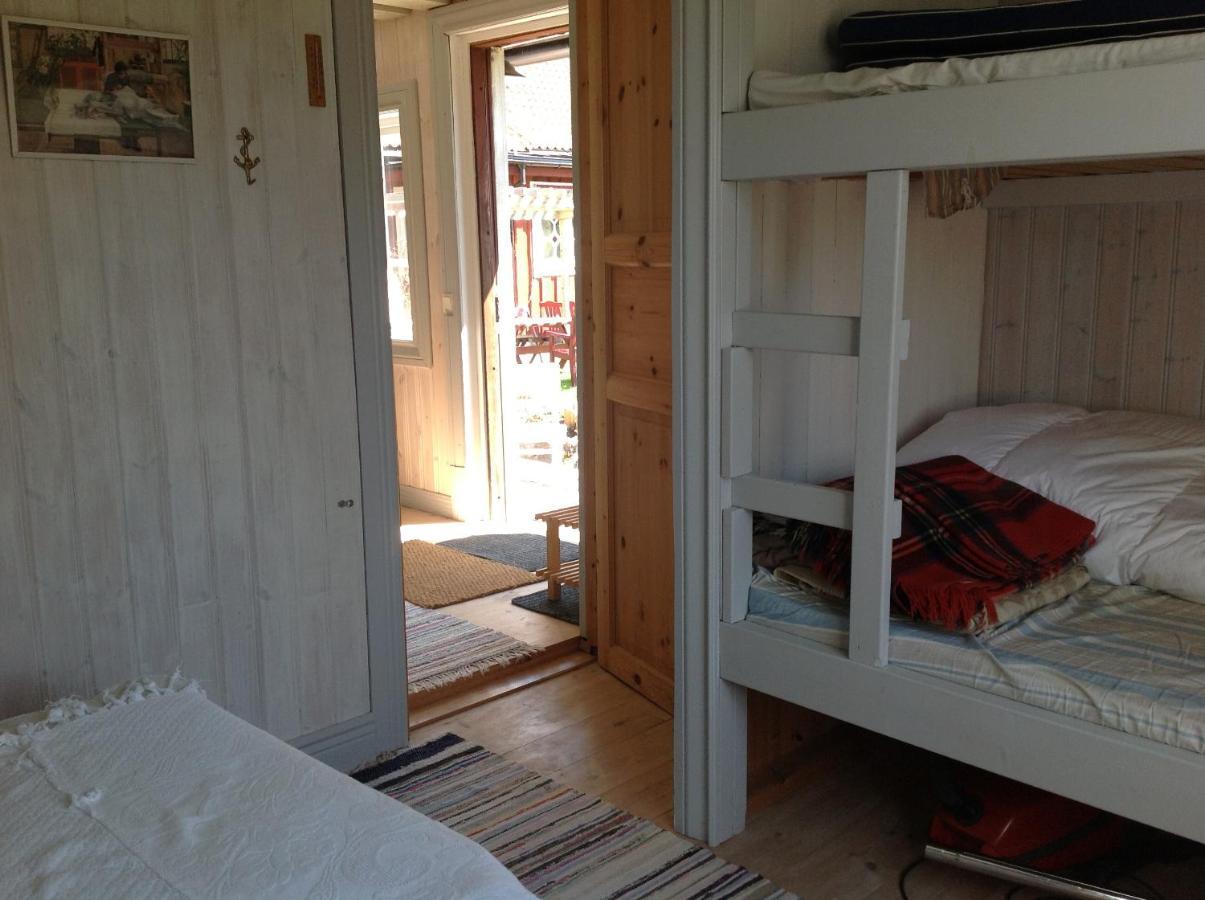 Tystberga Logi Bed & Breakfast Exterior photo